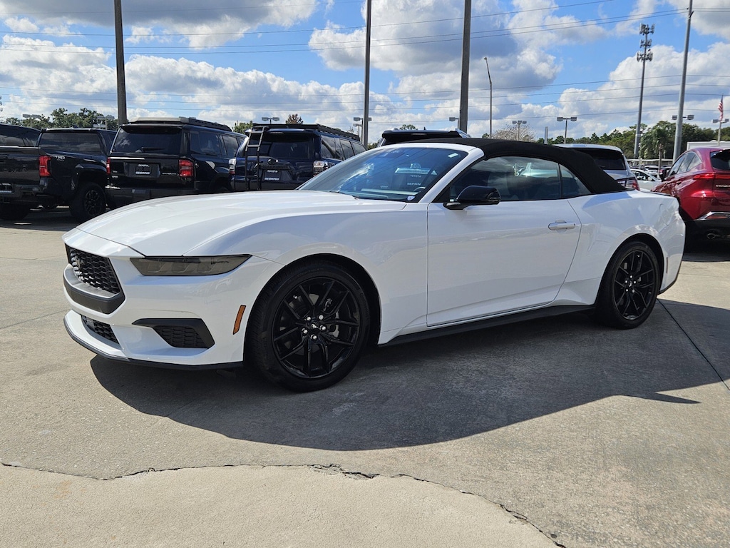 2024 Ford Mustang EcoBoost Premium photo 3