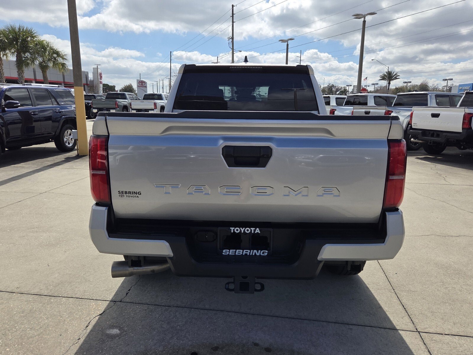 2025 Toyota Tacoma SR5 - Photo 8
