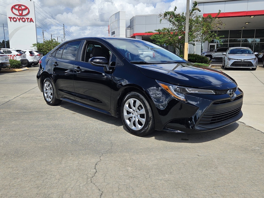 Used 2023 Toyota Corolla LE Sedan