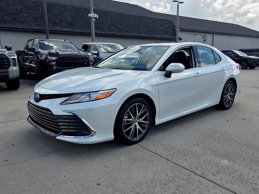 Certified 2022 Toyota Camry Hybrid XLE Sedan