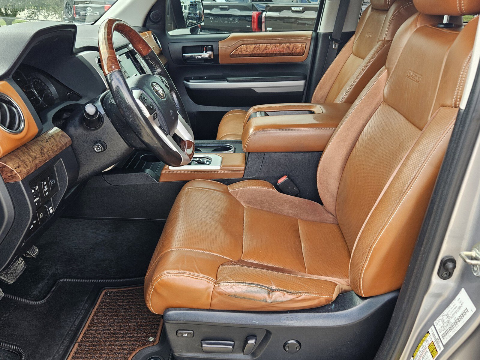 2020 Toyota Tundra 1794 Edition CrewMax photo 4