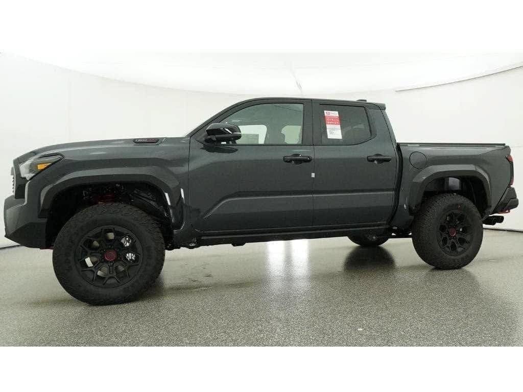 2026 Toyota Tacoma TRD Pro - Photo 18