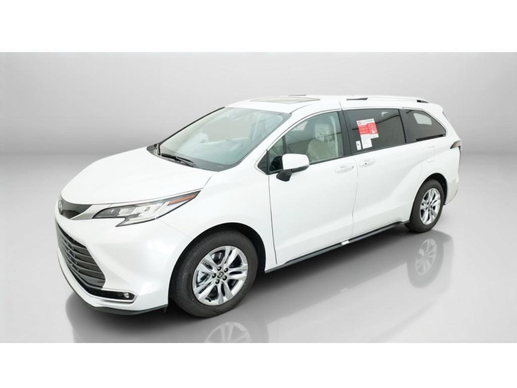 New 2026 Toyota Sienna Limited 7 PASSENGER