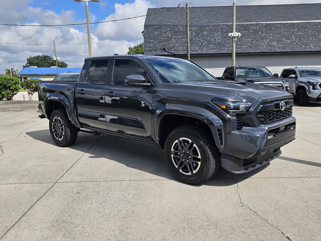 2025 Toyota Tacoma TRD Sport photo 2