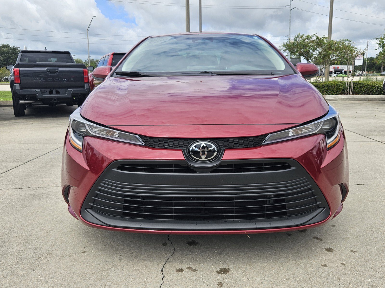 2023 Toyota Corolla LE photo 2