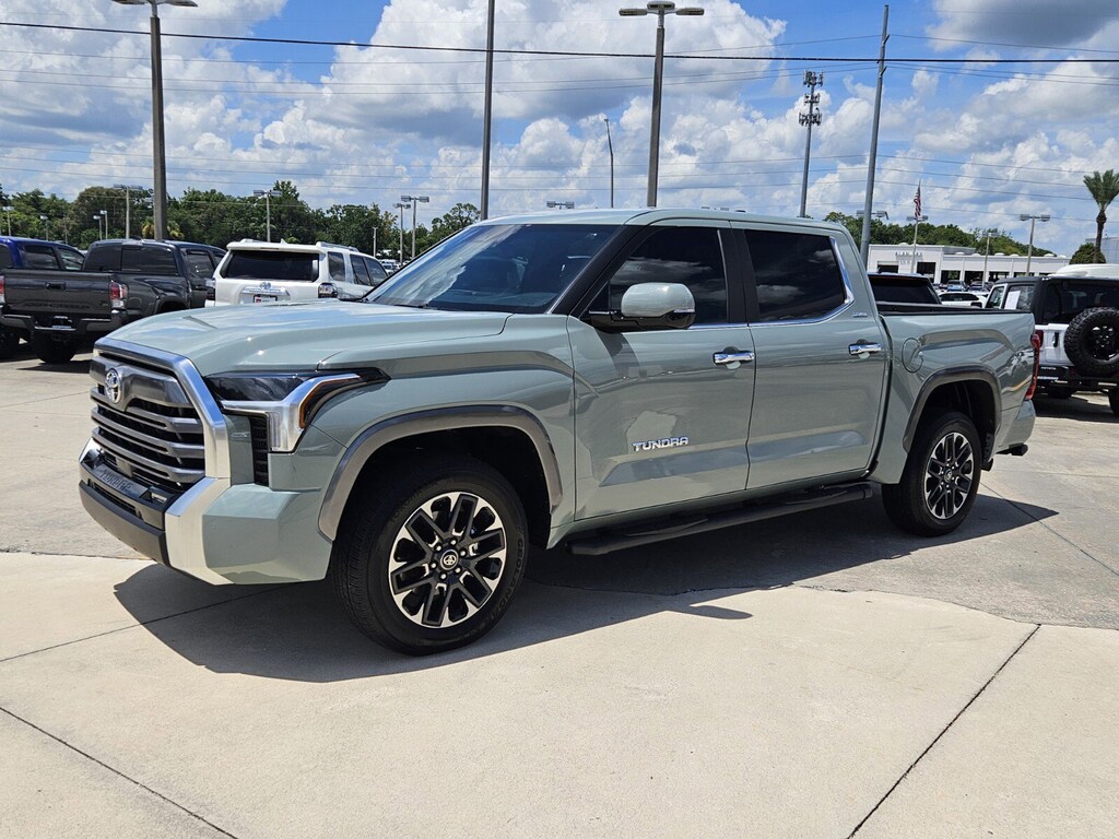 2025 Toyota Tundra Limited photo 3