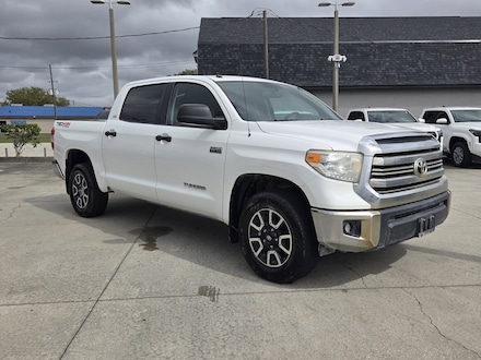 2016 Toyota Tundra SR5 5.7L V8 w/FFV Truck CrewMax