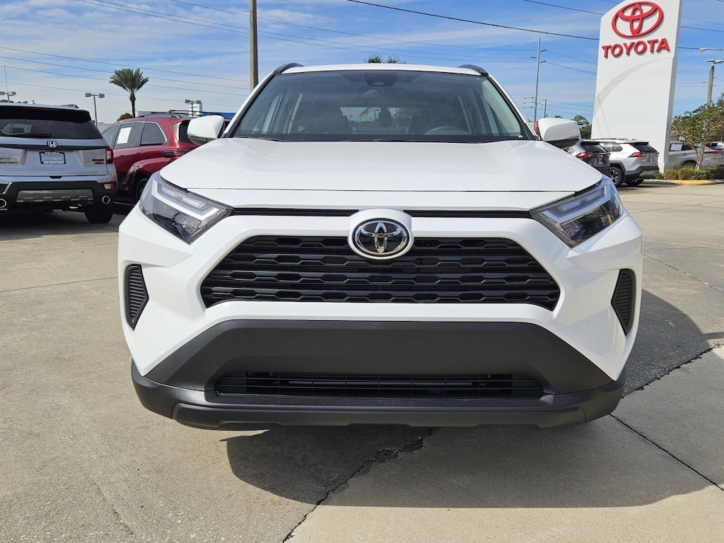New 2025 Toyota RAV4 XLE XLE FWD SUV