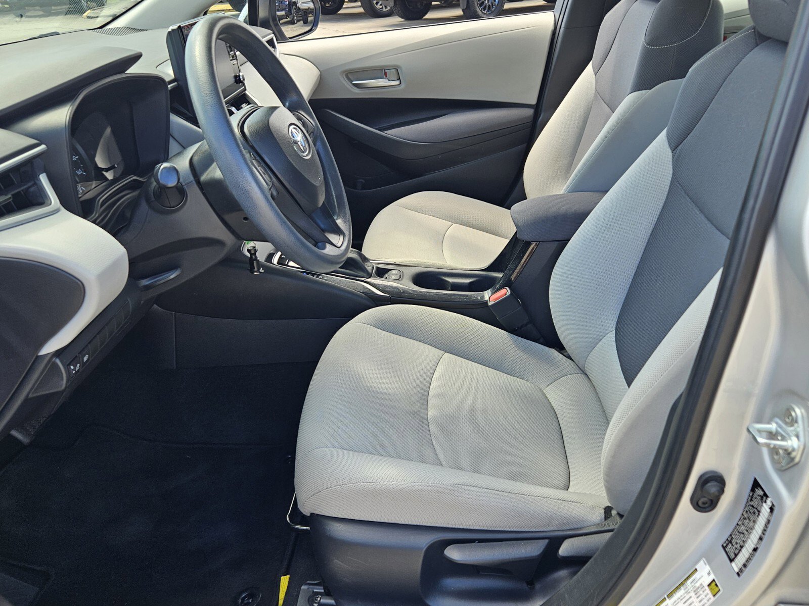 2020 Toyota Corolla L photo 4