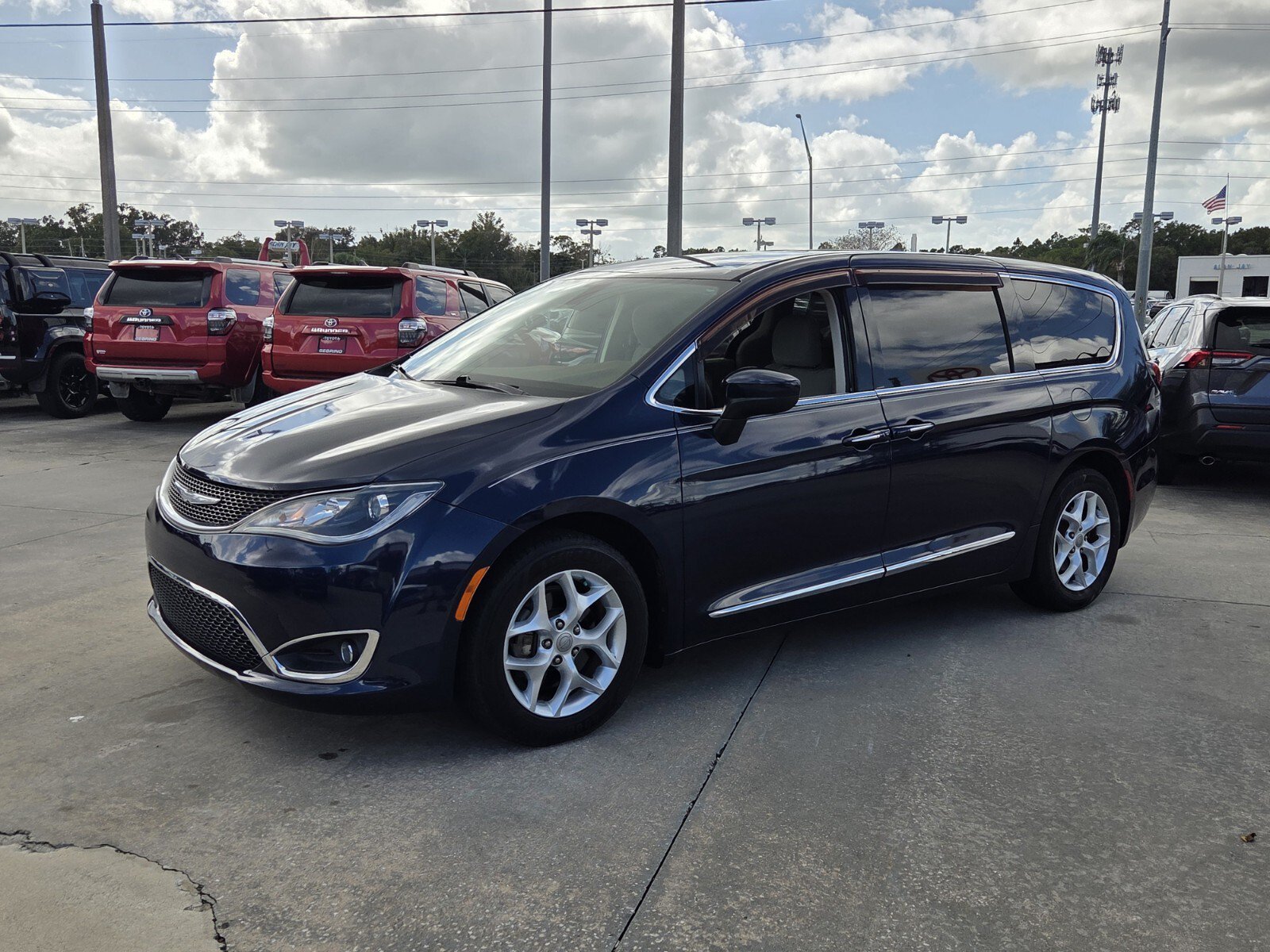 Used 2017 Chrysler Pacifica Touring-L Van