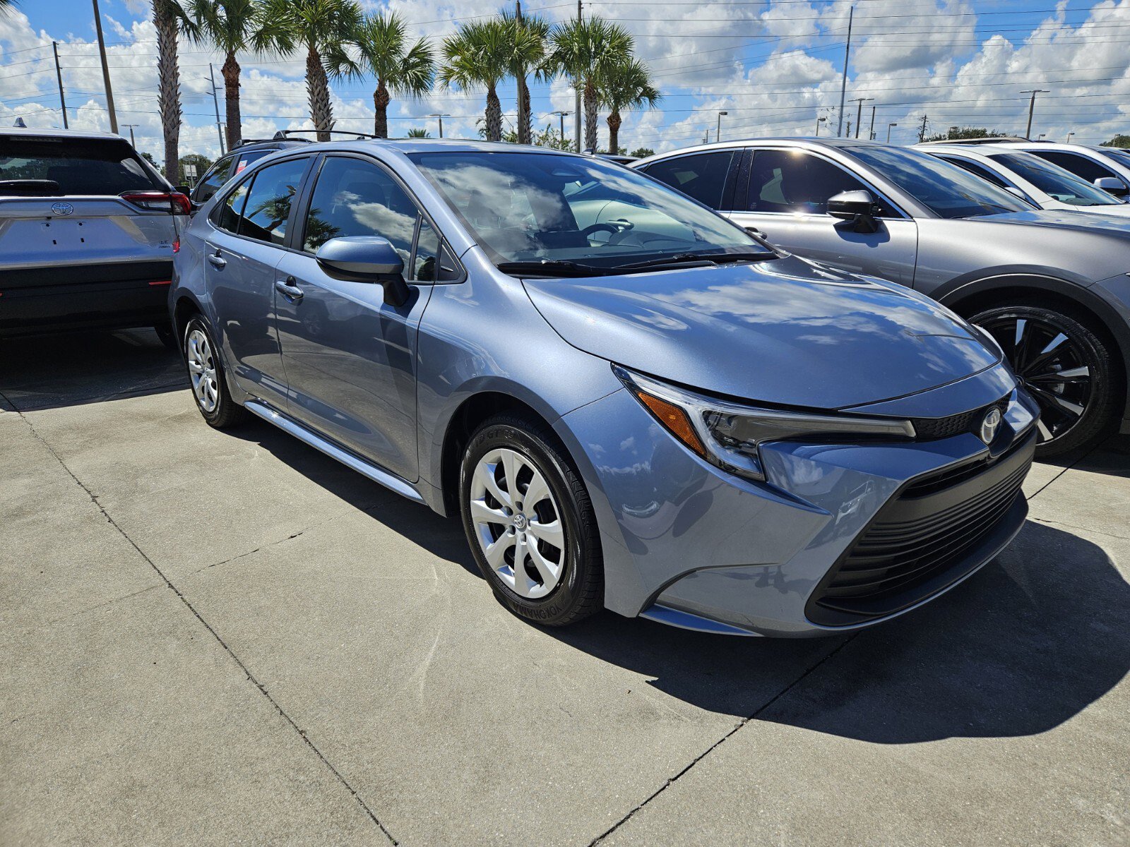 2024 Toyota Corolla Hybrid LE photo 3
