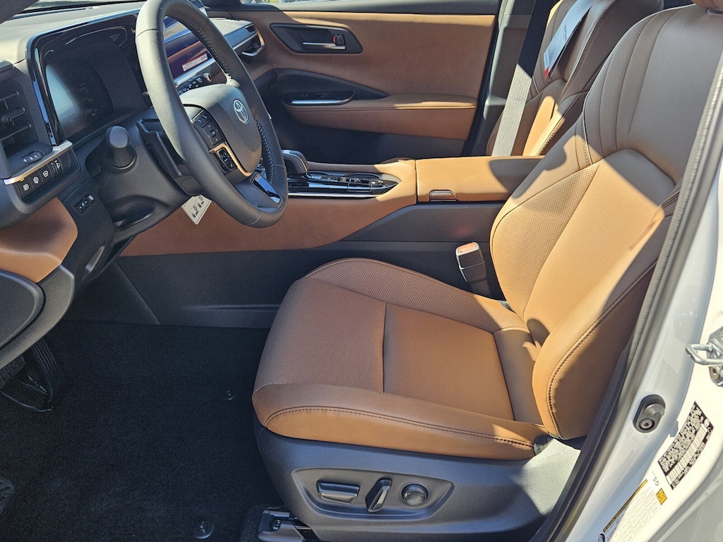 New 2025 Toyota Crown Signia XLE XLE