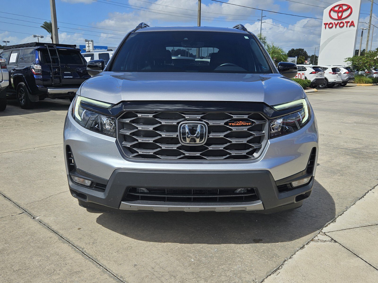 2025 Honda Passport TrailSport photo 2