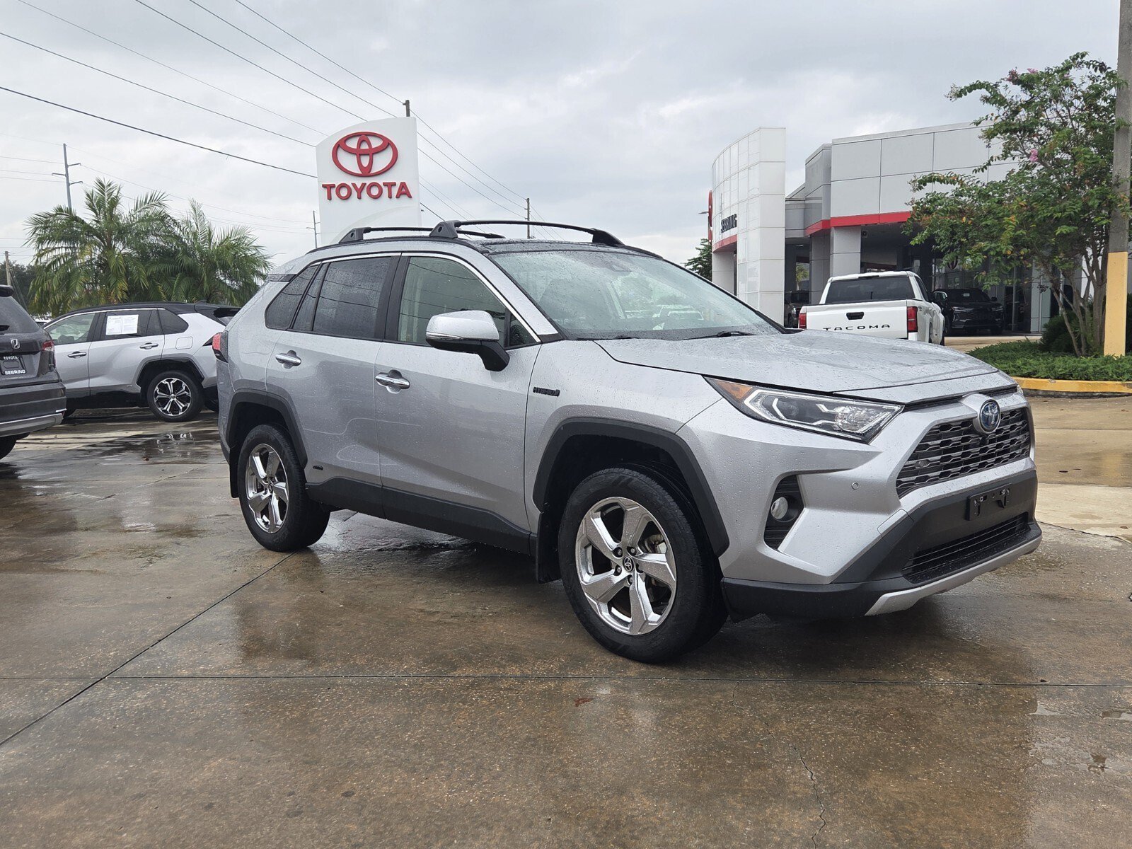  Toyota RAV4 Hybrid
