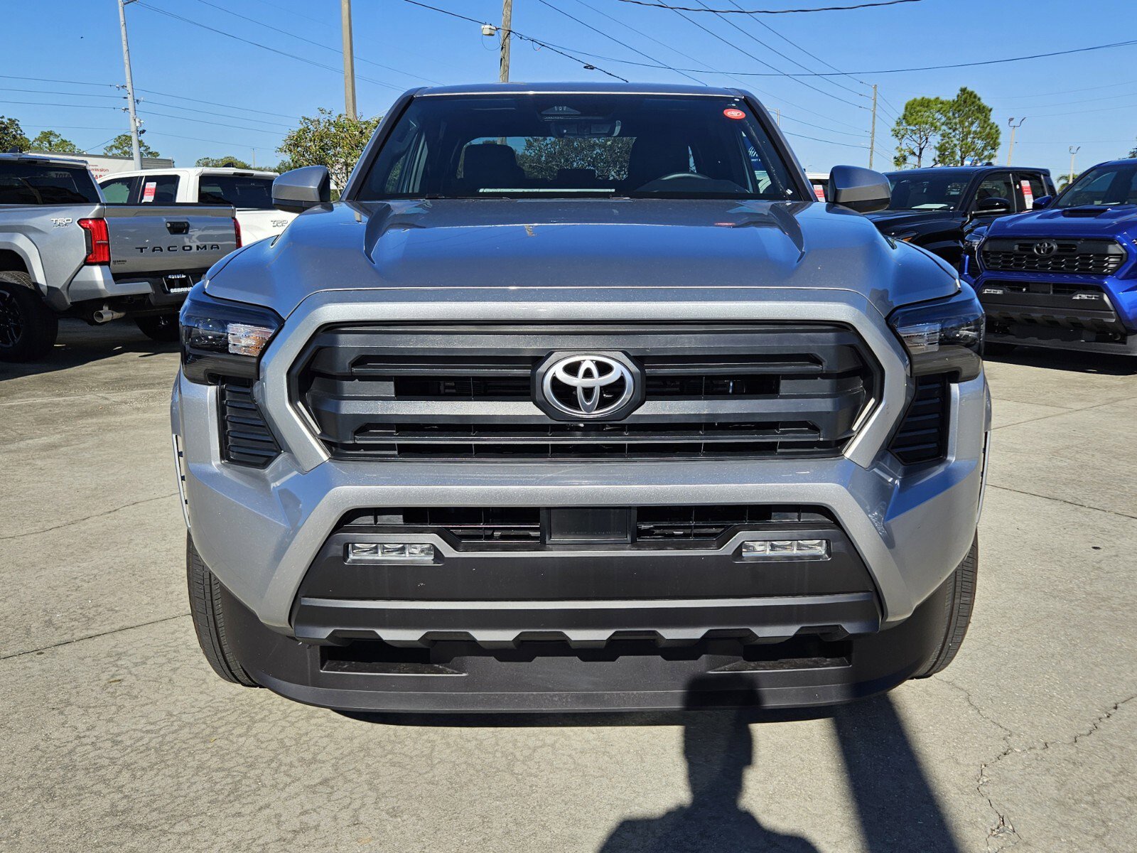 2025 Toyota Tacoma SR5 Double Cab photo 2