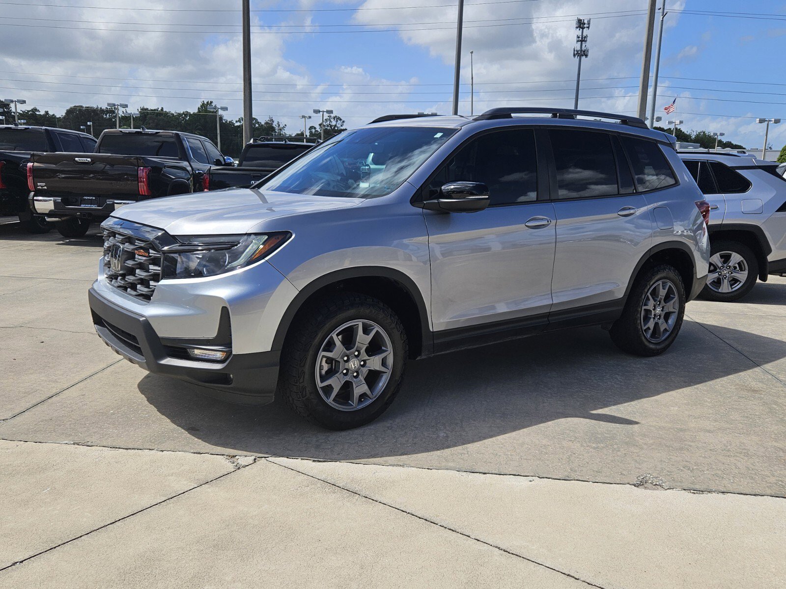 2025 Honda Passport TrailSport photo 3