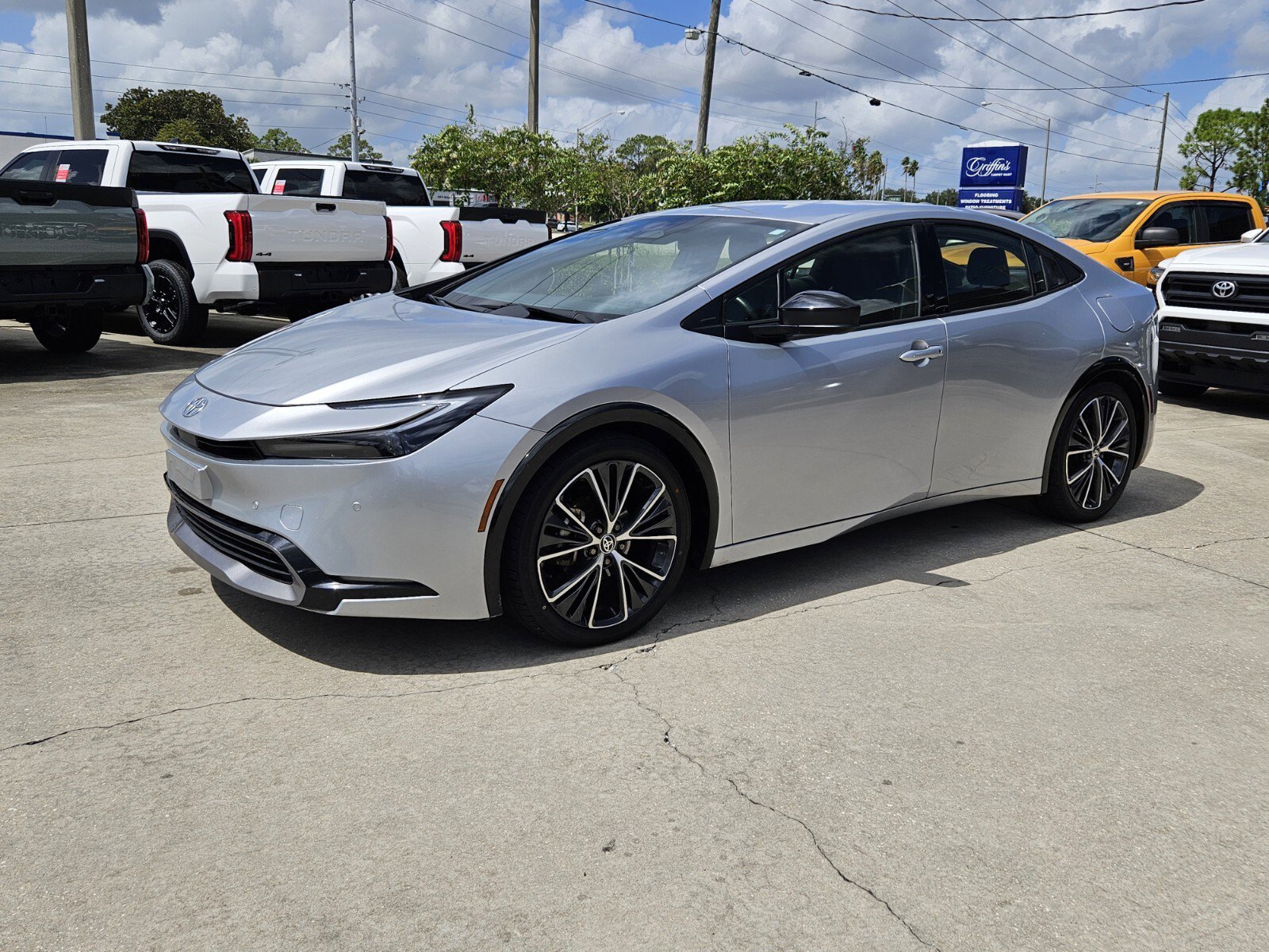 2023 Toyota Prius XLE photo 3