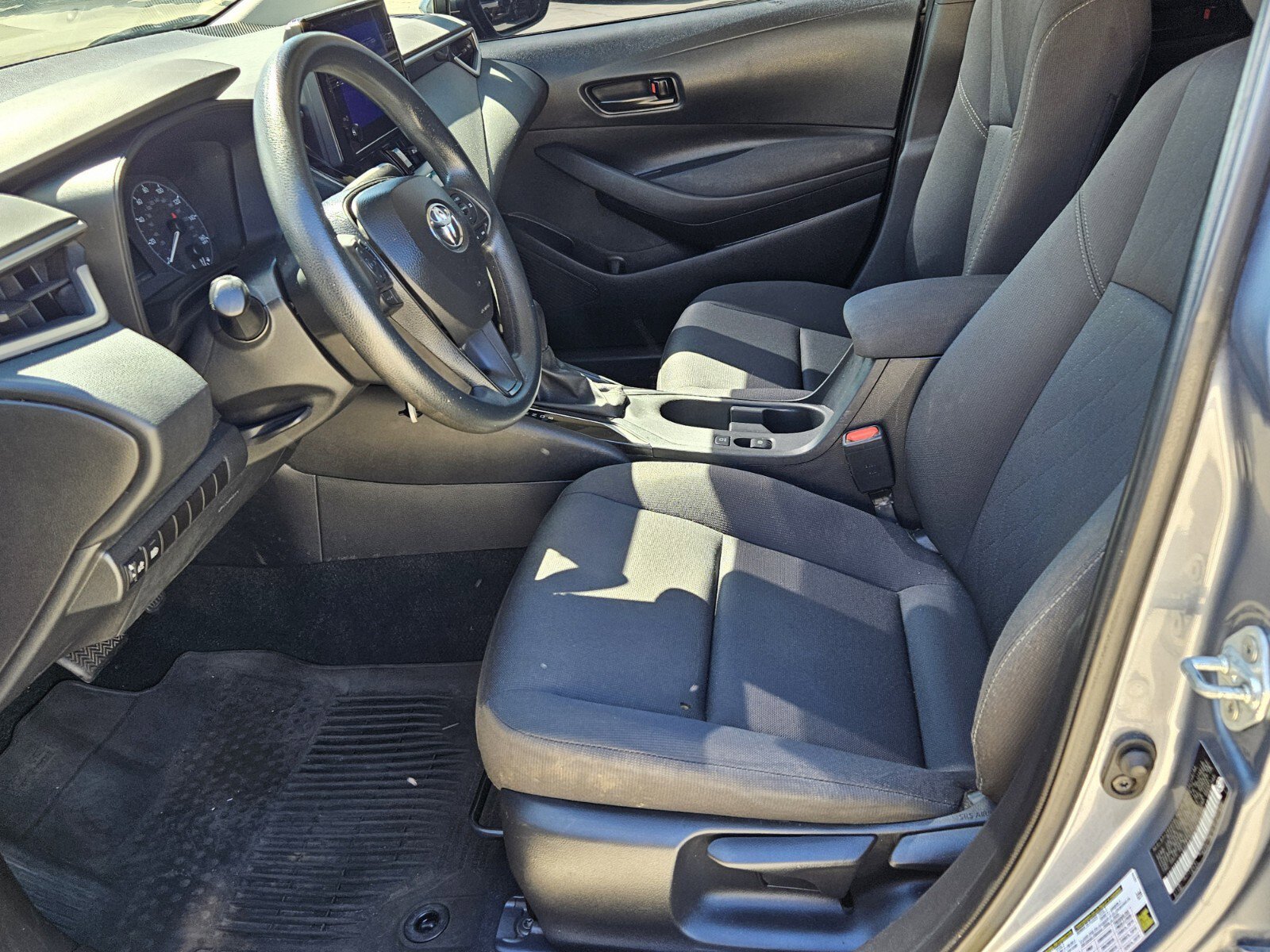 2024 Toyota Corolla LE photo 4
