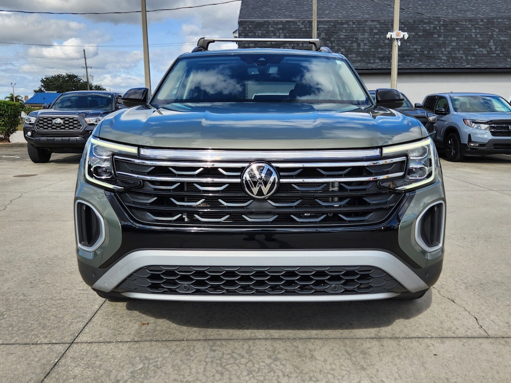 Used 2024 Volkswagen Atlas 2.0T Peak Edition SEL SUV