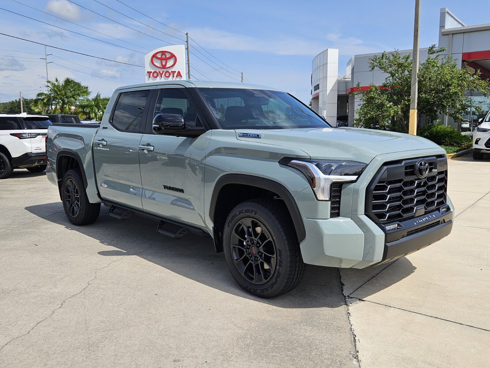 2025 Toyota Tundra Limited's photo