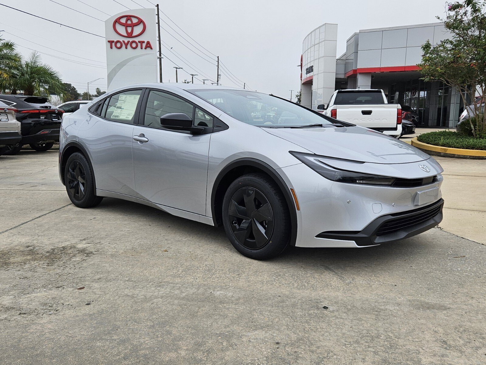 2026 Toyota Prius LE's photo