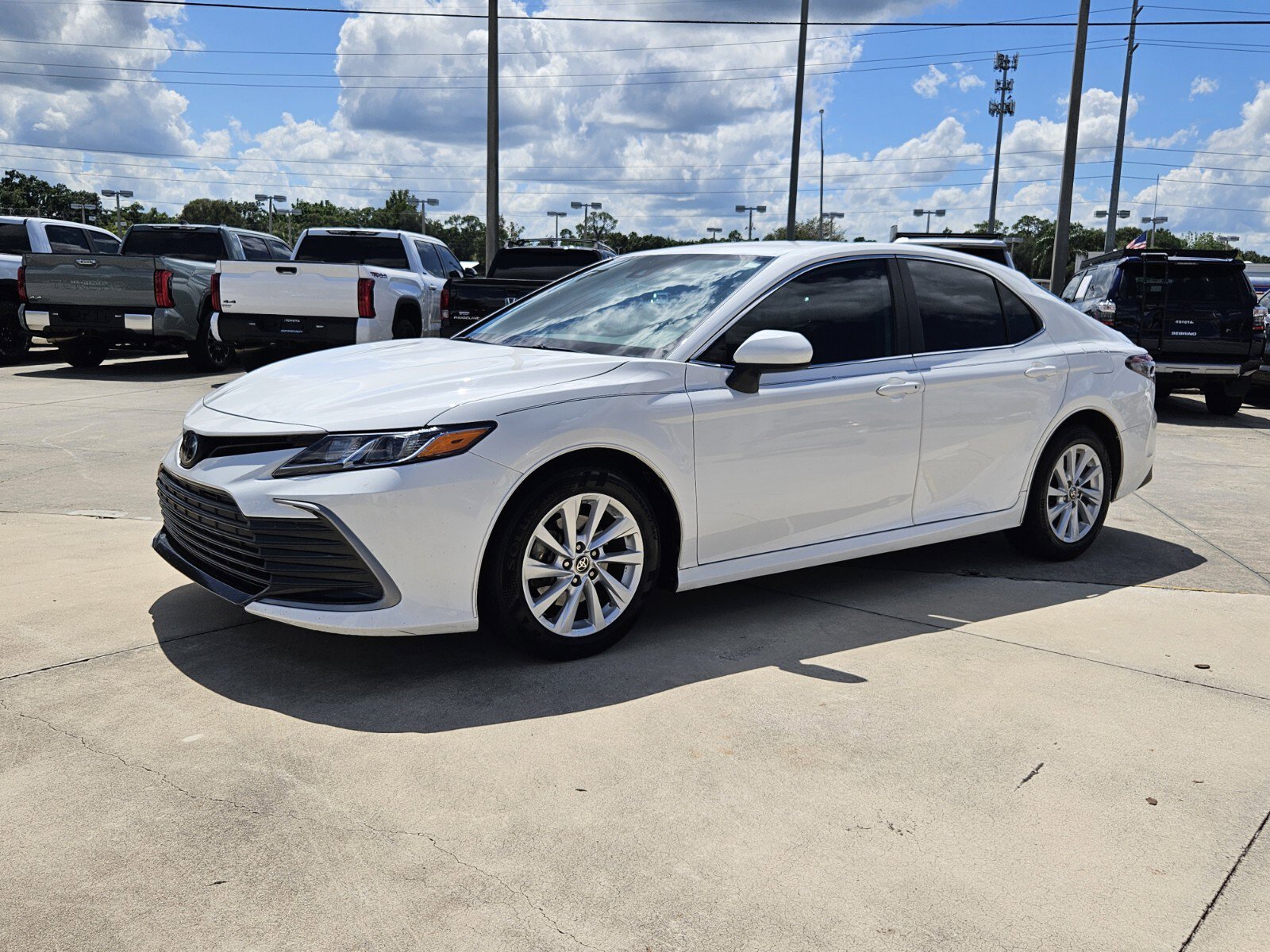2023 Toyota Camry LE photo 2