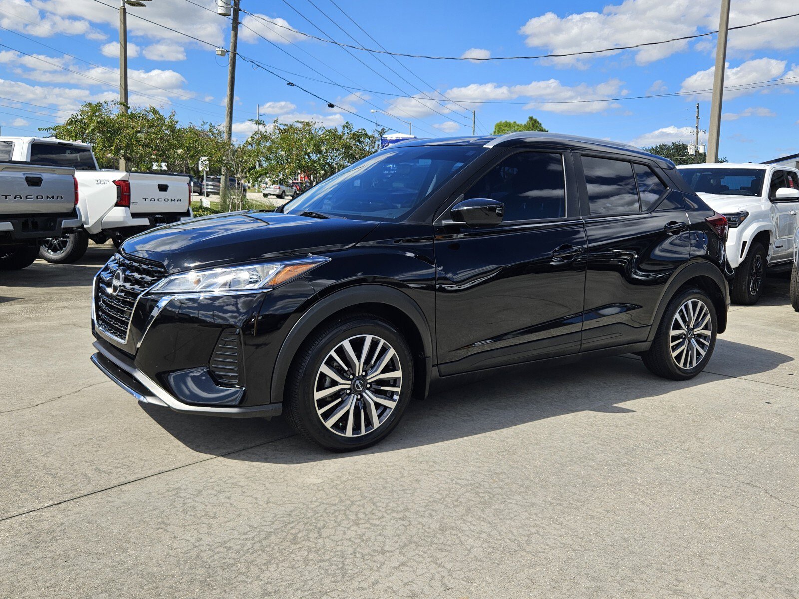 2024 Nissan Kicks SV photo 3