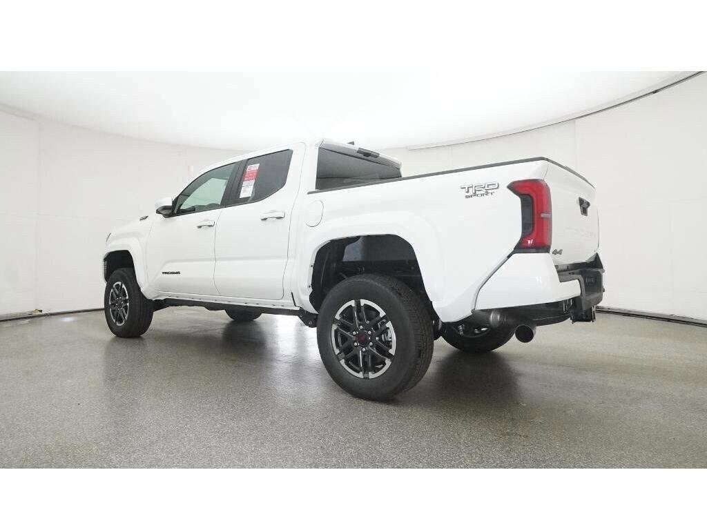 2025 Toyota Tacoma TRD Sport - Photo 14