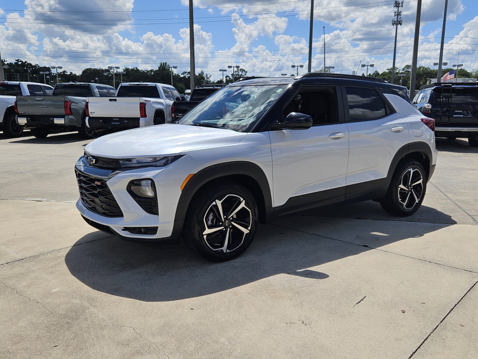 2022 Chevrolet Trailblazer RS photo 2