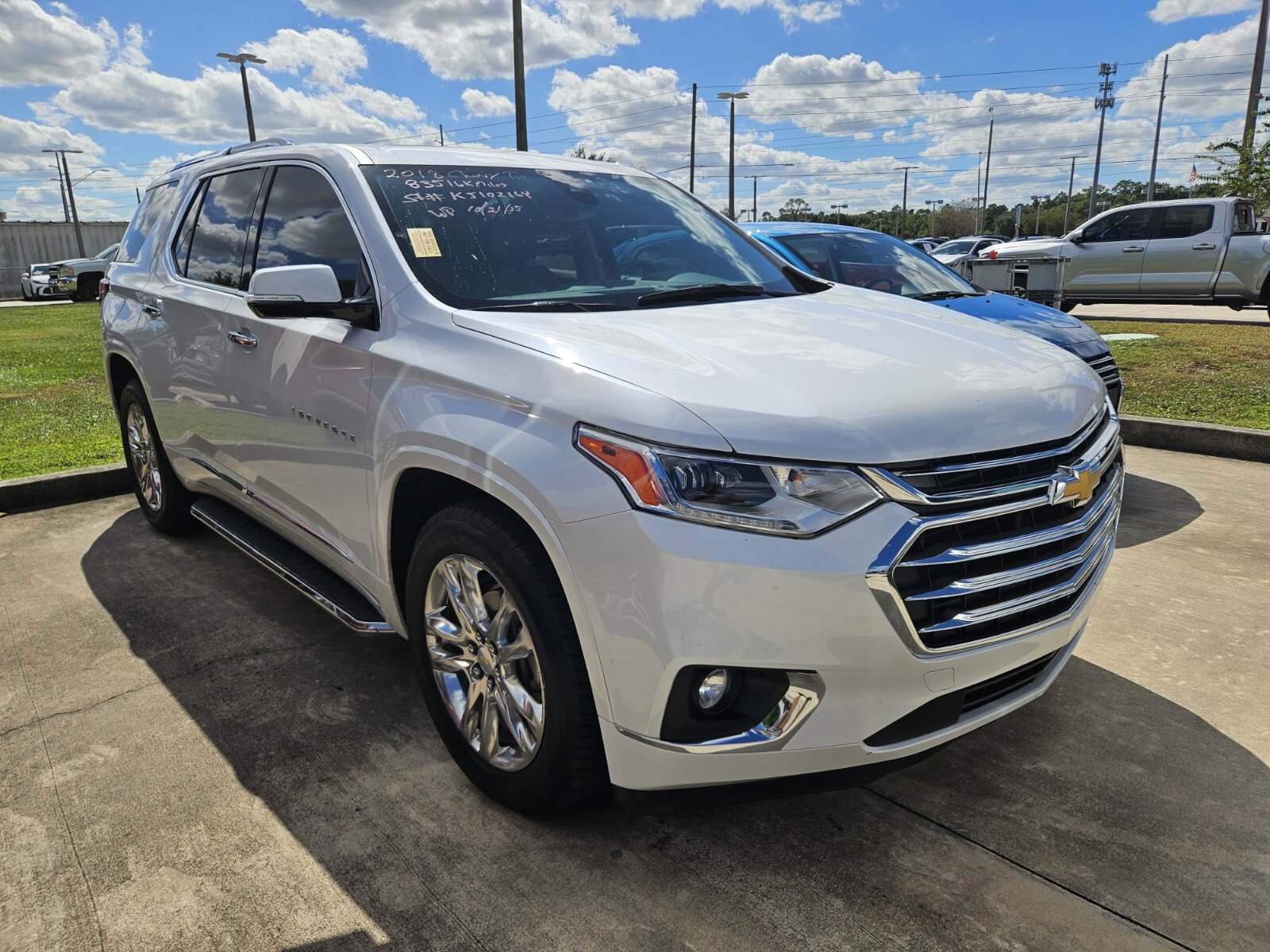 2019 Chevrolet Traverse High Country photo 2