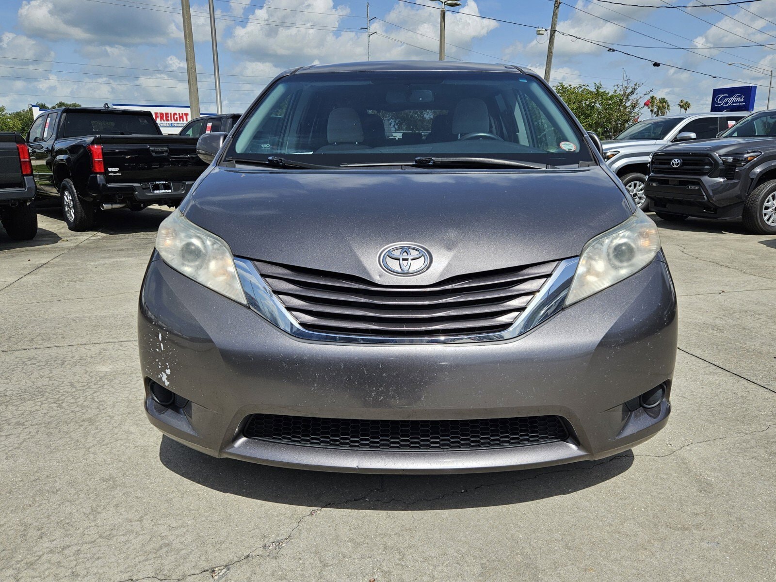 Used 2017 Toyota Sienna LE with VIN 5TDKZ3DC7HS821092 for sale in Sebring, FL