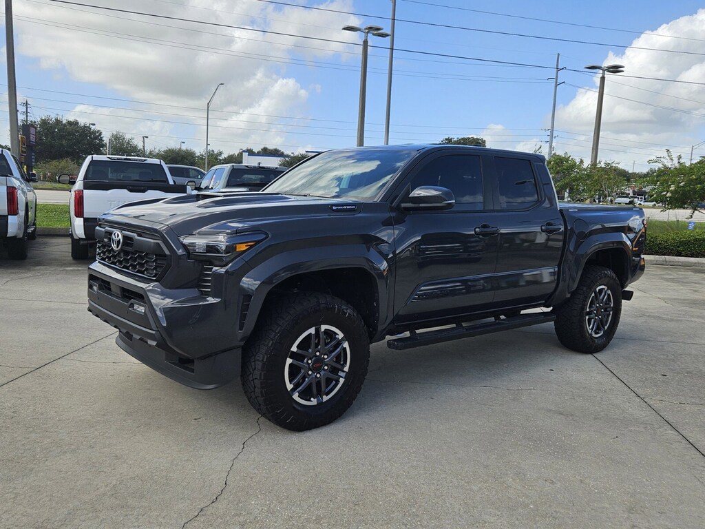 2024 Toyota Tacoma TRD Sport photo 2