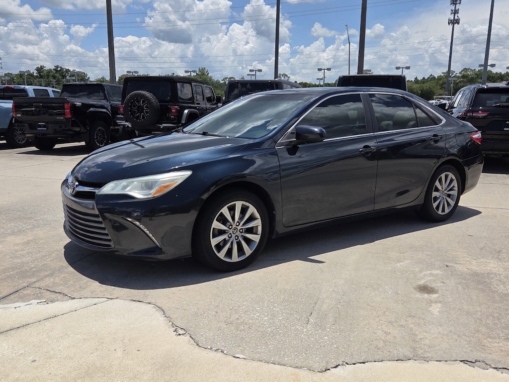 Used 2016 Toyota Camry XLE Sedan
