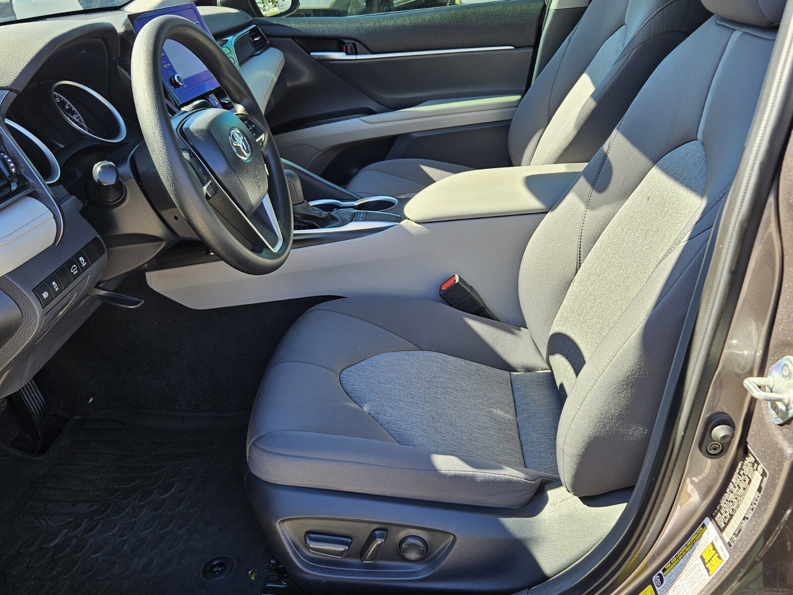 2024 Toyota Camry LE photo 4