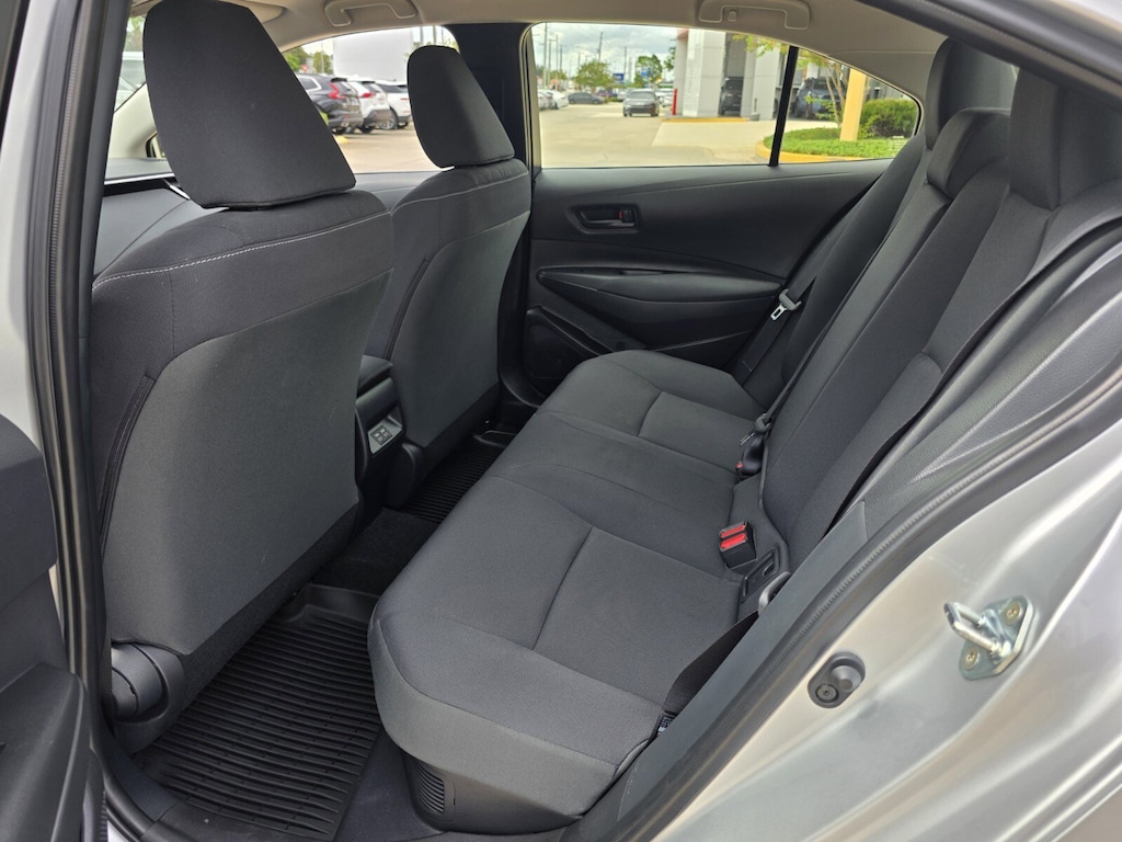 2024 Toyota Corolla Hybrid LE photo 4