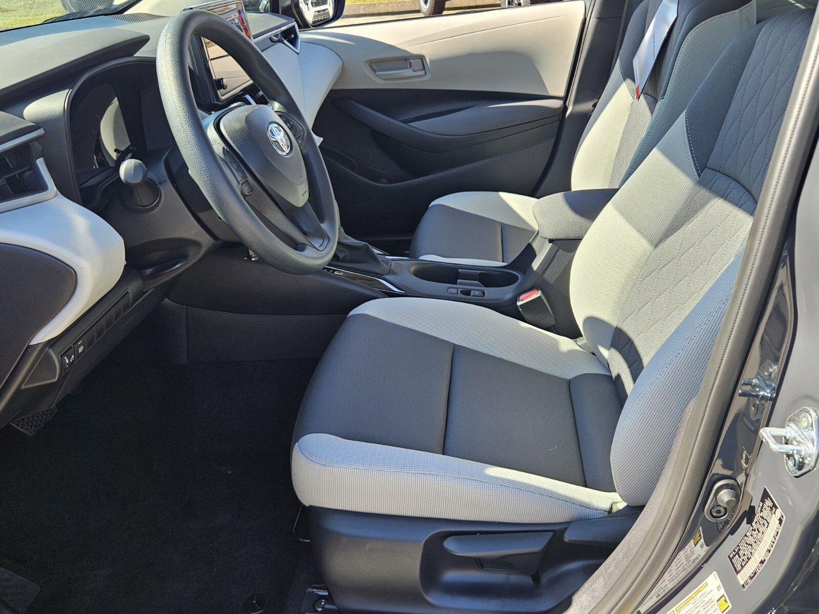 2026 Toyota Corolla LE photo 3