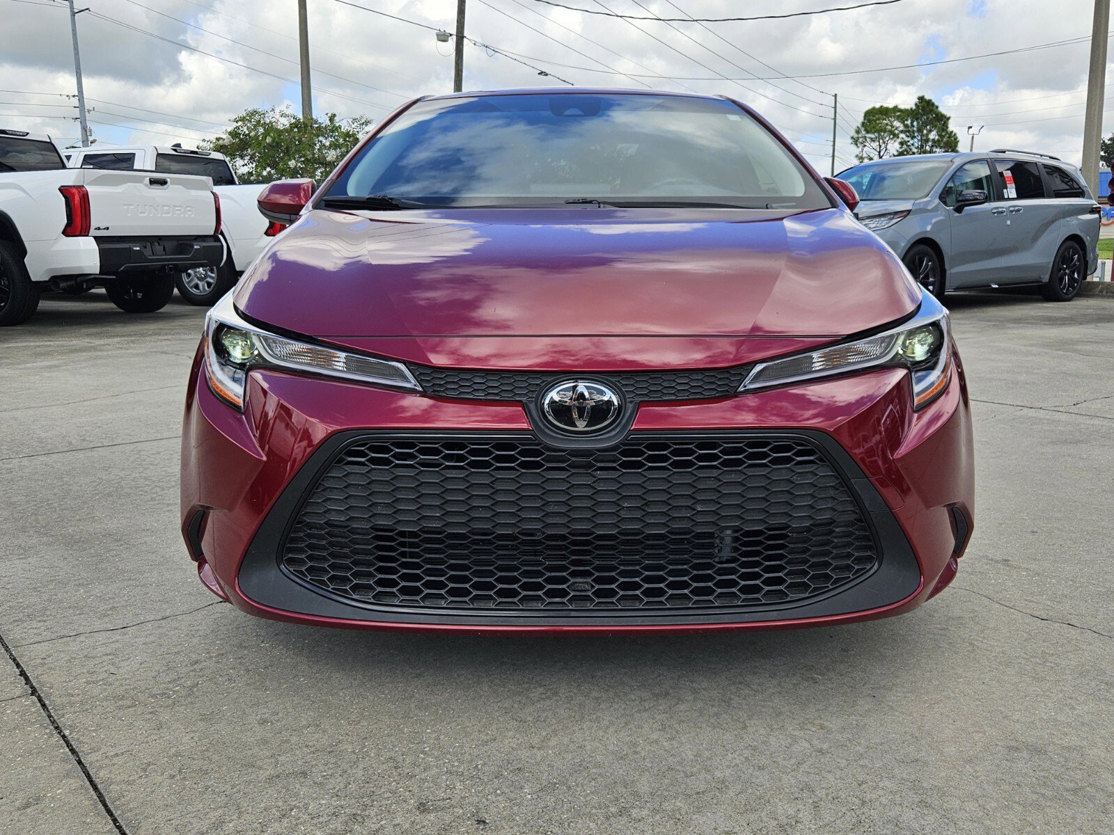 2022 Toyota Corolla LE photo 2