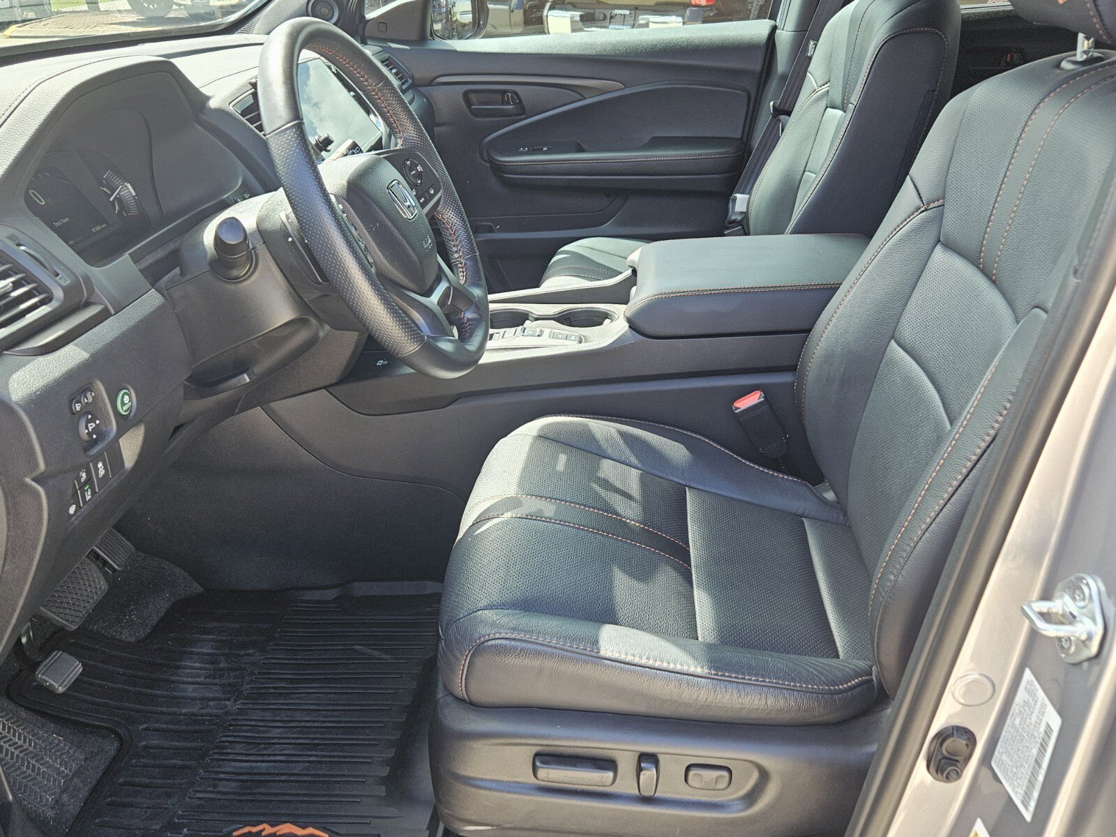 2025 Honda Passport TrailSport photo 4