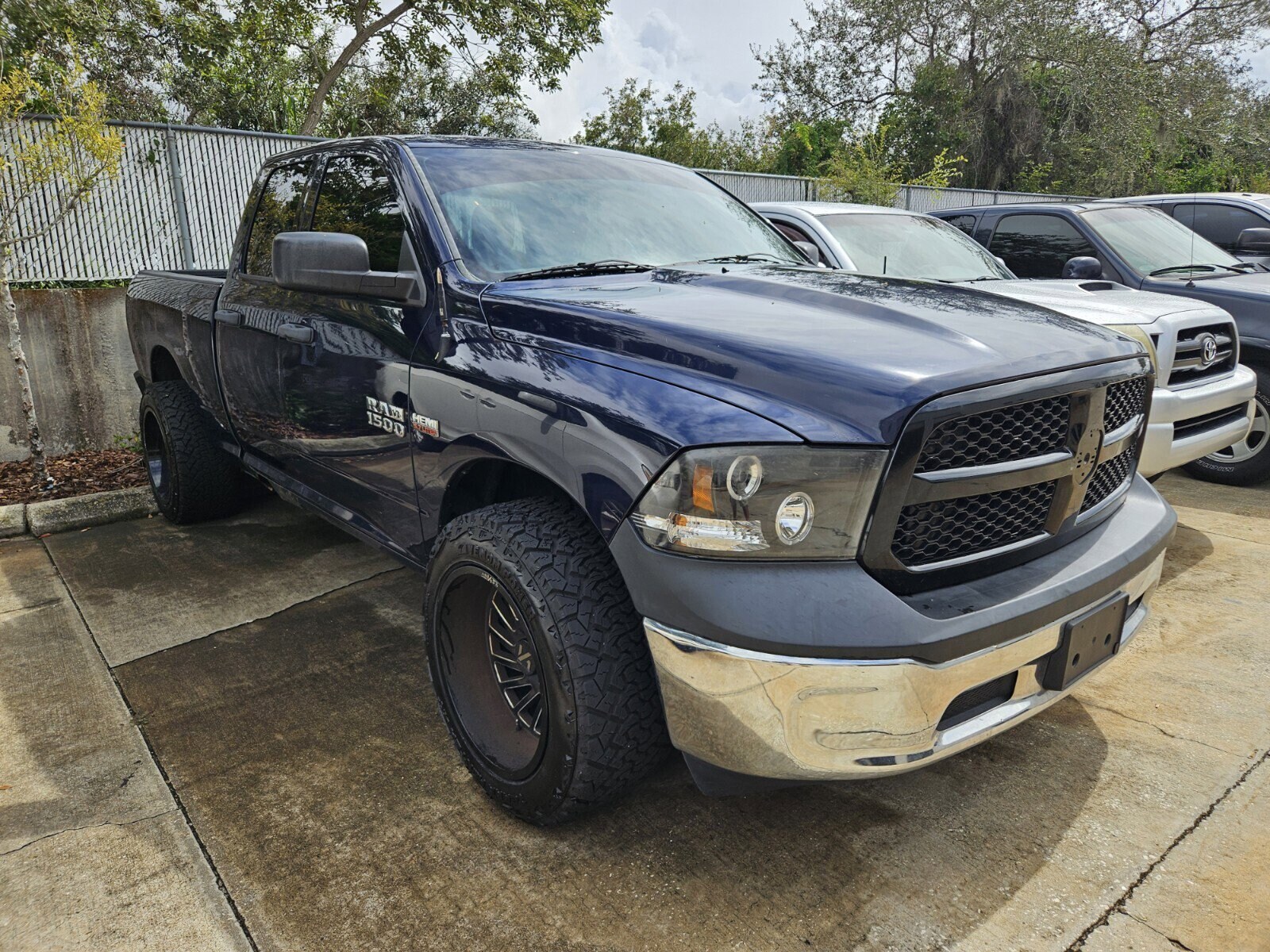 2014 Ram 1500 Tradesman Express photo 3
