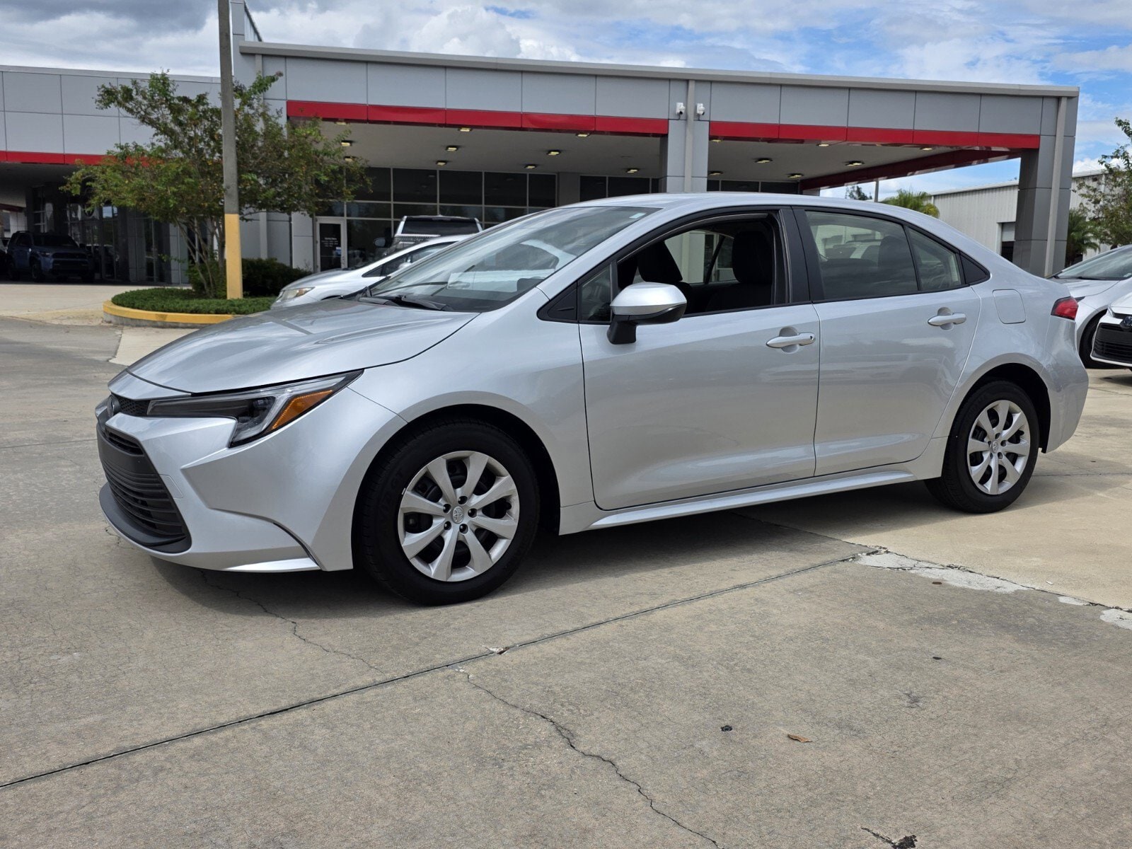 Certified 2024 Toyota Corolla LE with VIN JTDBCMFE3R3057850 for sale in Northfield, Minnesota