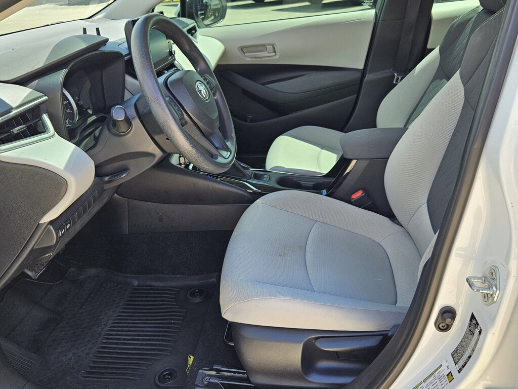 2022 Toyota Corolla LE photo 4