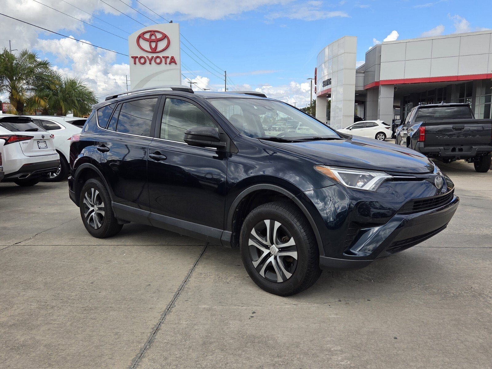 2018 Toyota RAV4 LE