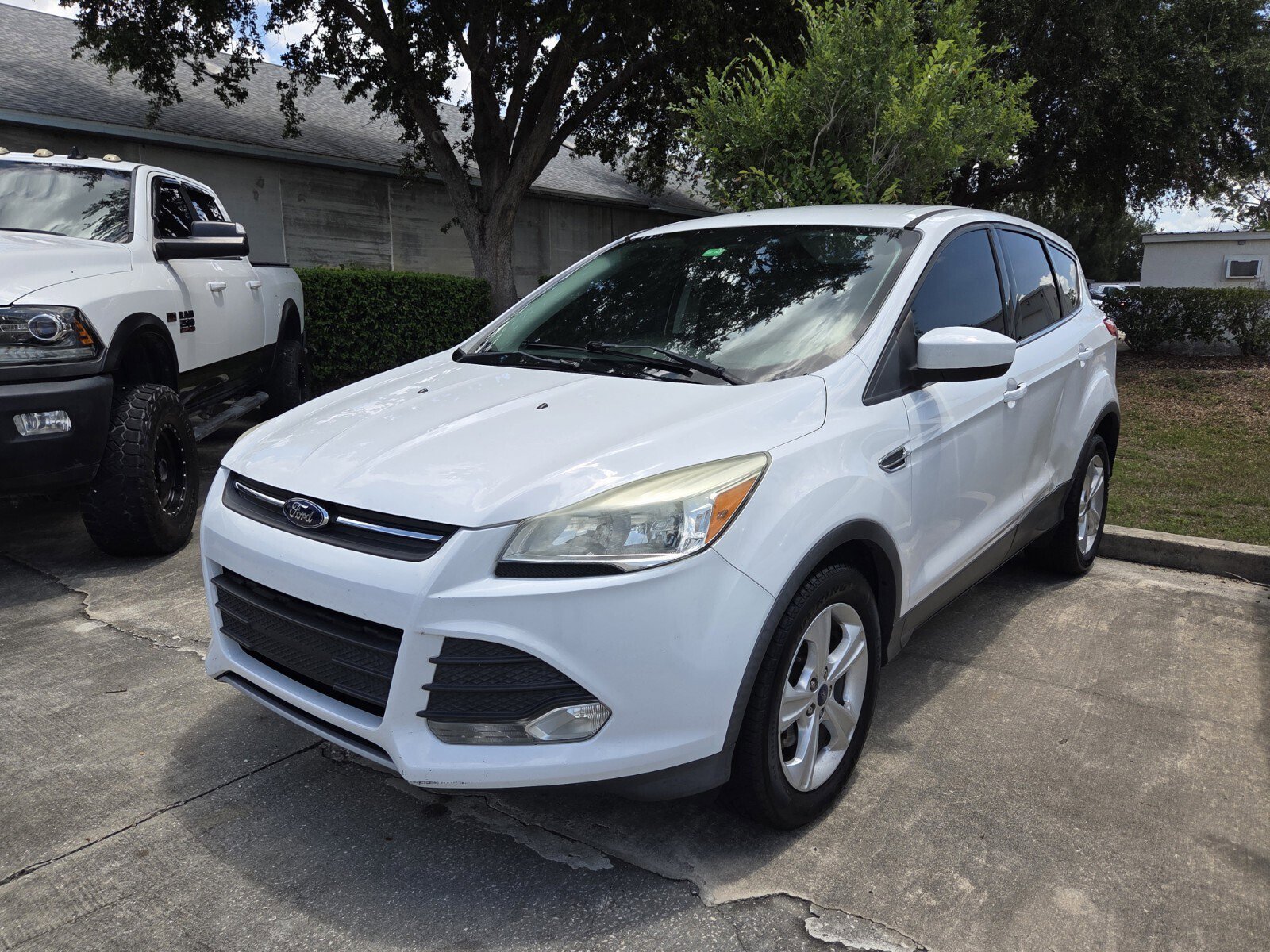 2015 Ford Escape SE's photo