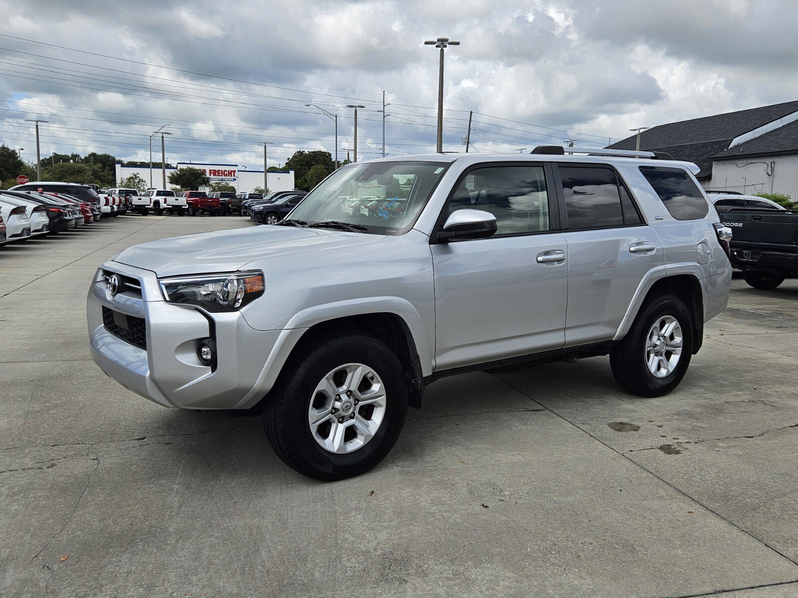 2021 Toyota 4Runner SR5 photo 3