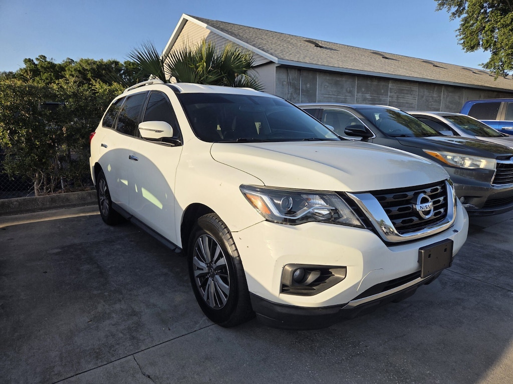 Used 2020 Nissan Pathfinder SV SUV