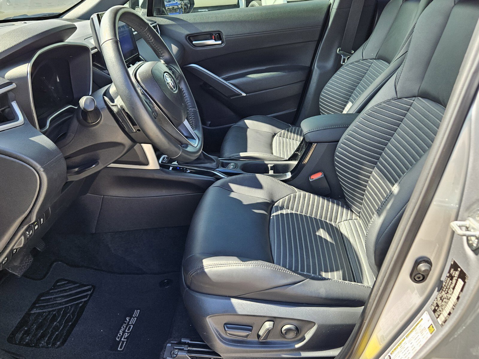 2024 Toyota Corolla Hybrid XSE photo 4