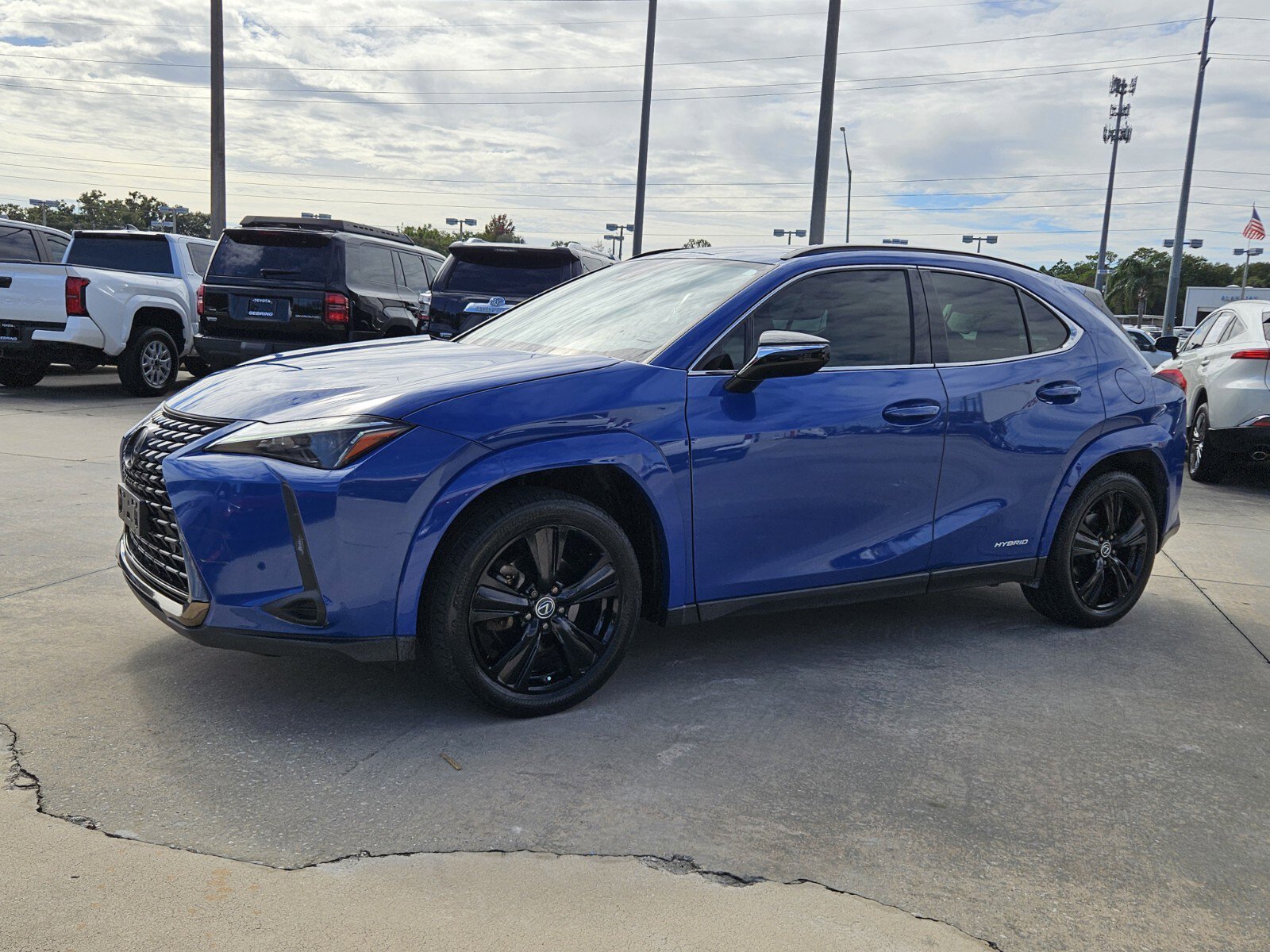 2021 Lexus UX 250h photo 3