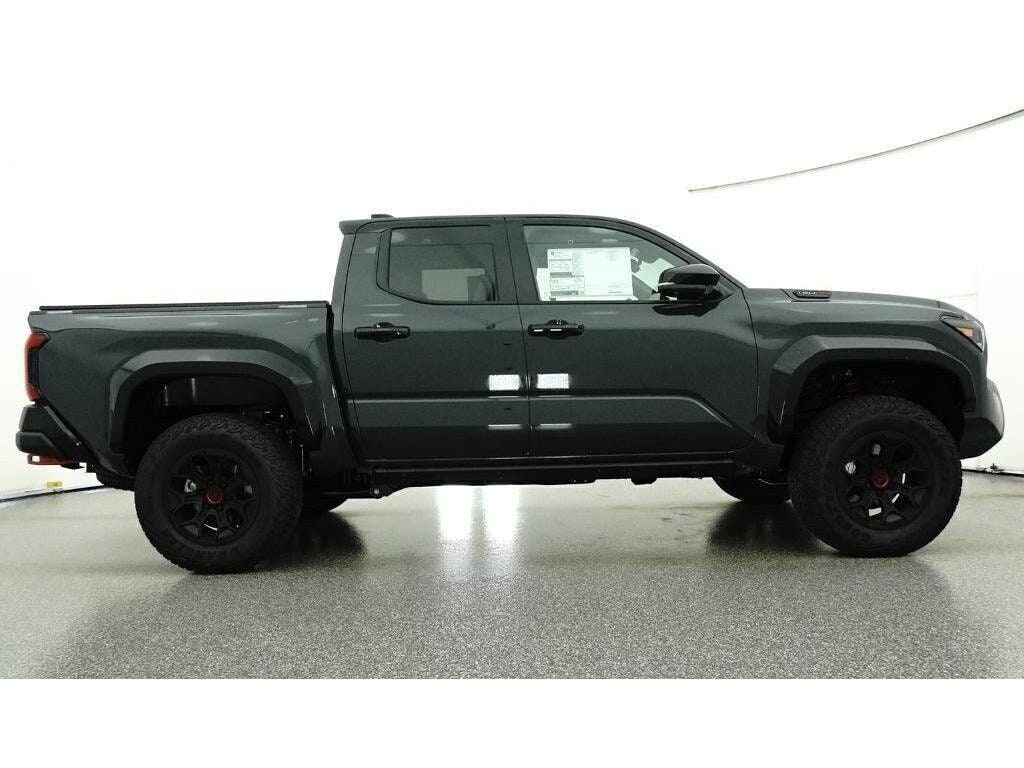 2026 Toyota Tacoma TRD Pro - Photo 27