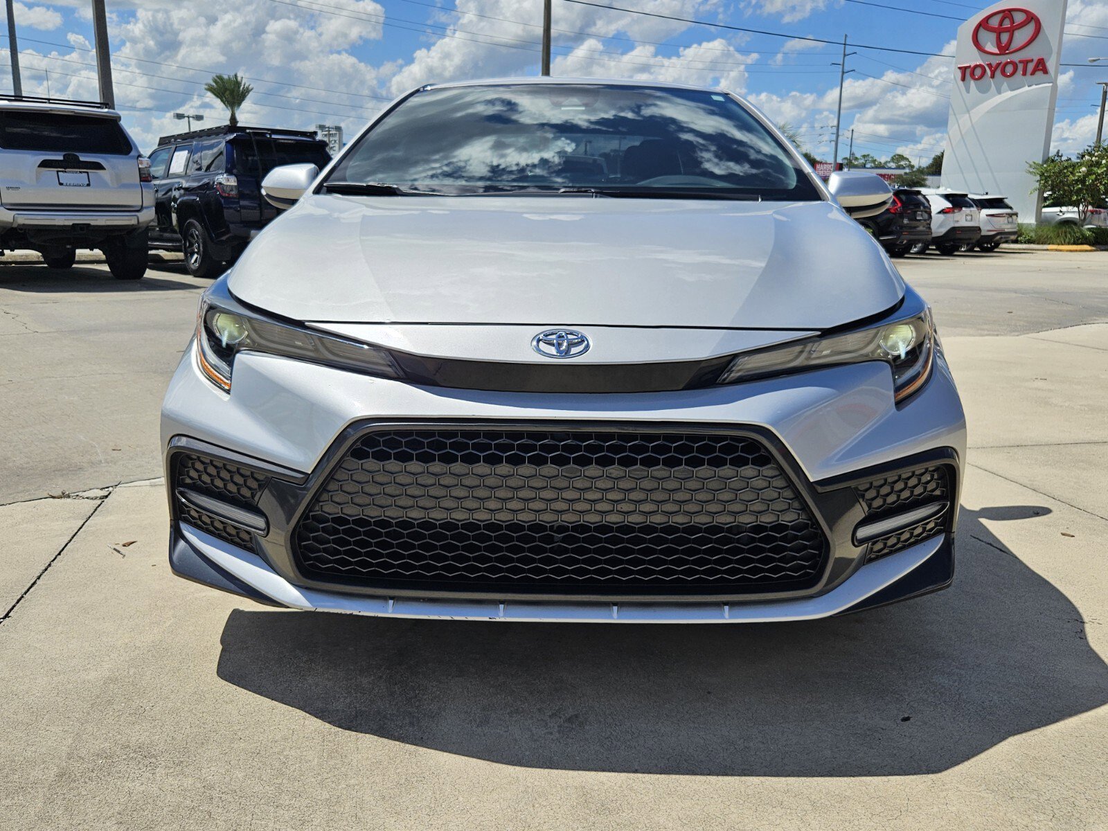 2022 Toyota Corolla SE photo 2
