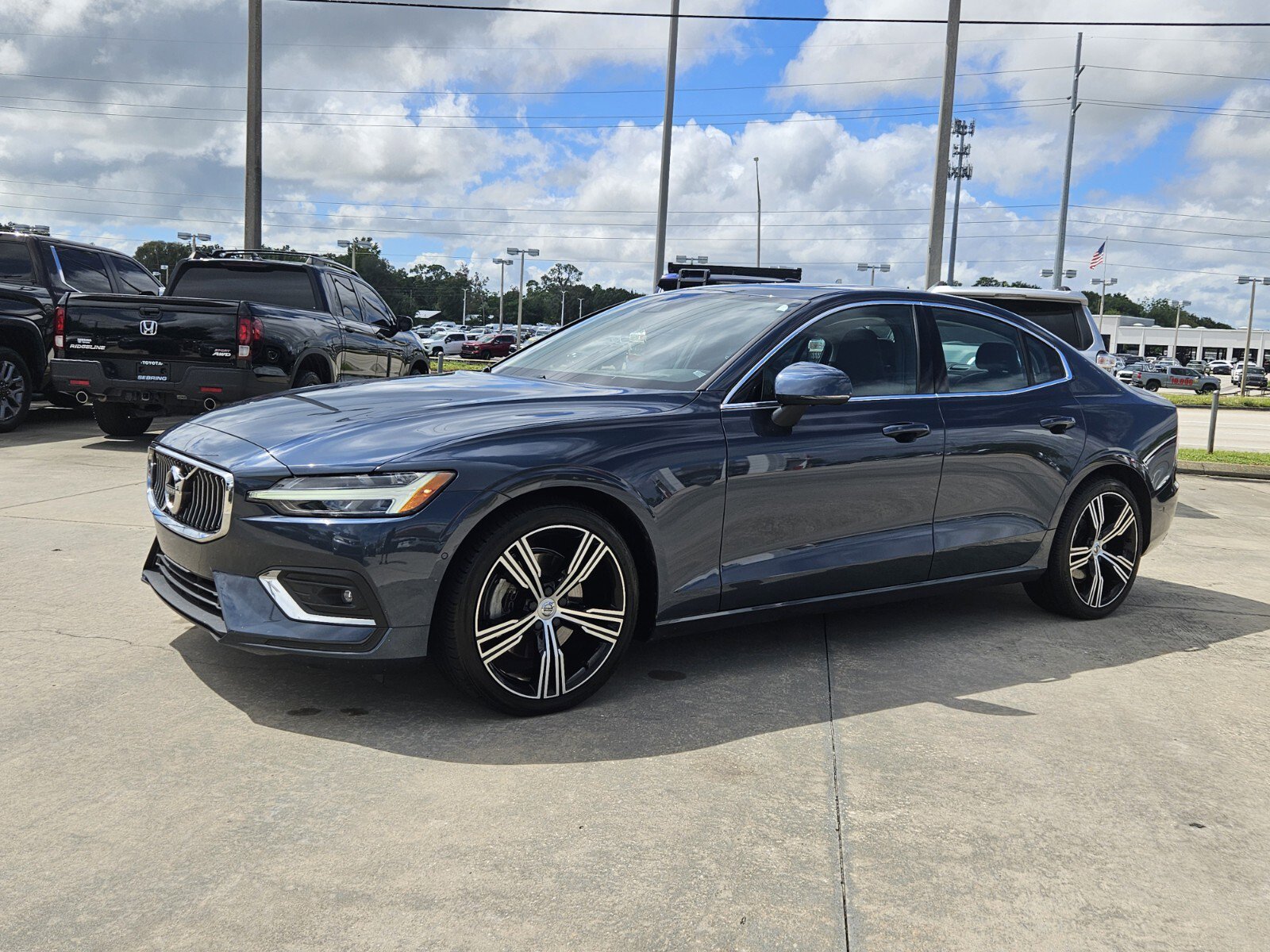 2022 Volvo S60 B5 Inscription photo 3
